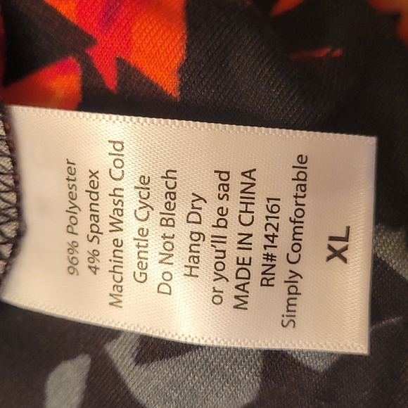 NWT 3/4 sleeve top - Picture 3 of 3